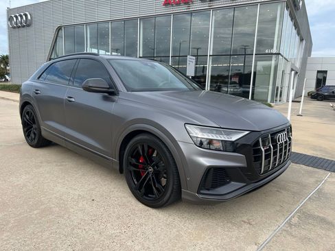 Used 2023 Audi SQ8 Prestige w/ Prestige Package AWD/4WD image 3