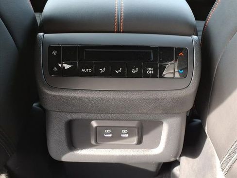 New 2026 Nissan Pathfinder SV image 27