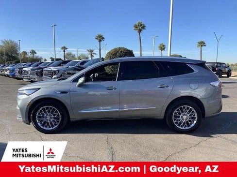 Used 2023 Buick Enclave Avenir w/ Avenir Technology Package image 4