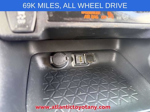 Used 2020 Toyota RAV4 LE w/ Carpet Mat Package AWD/4WD image 22