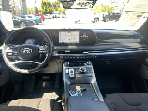 Used 2025 Hyundai Palisade Calligraphy AWD/4WD image 13