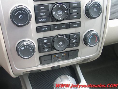 Used 2012 Ford Escape XLT AWD/4WD image 19