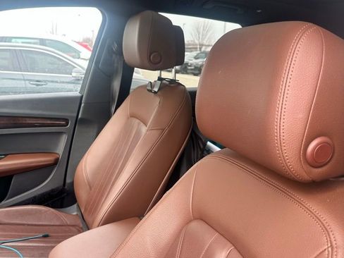 Used 2019 Audi Q5 2.0T Premium Plus w/ Premium Plus Package image 11