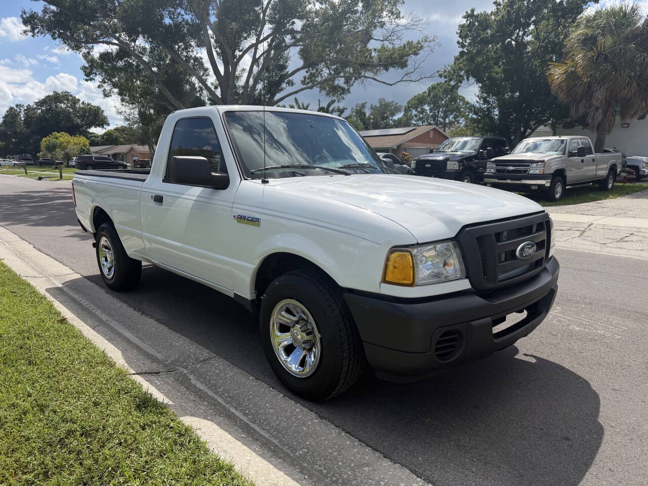 Used 2011 Ford Ranger XL RWD image 2