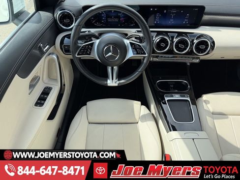 Used 2025 Mercedes-Benz CLA 250 image 13