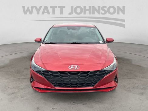 Used 2021 Hyundai Elantra SE image 8