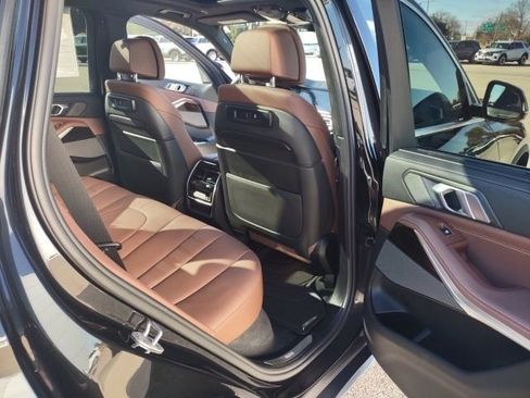 Used 2021 BMW X5 xDrive45e w/ Executive Package image 18