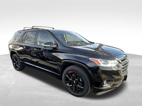 Used 2021 Chevrolet Traverse Premier w/ Redline Edition image 11