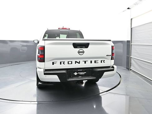 Certified 2026 Nissan Frontier SV w/ Tow Package AWD/4WD image 3