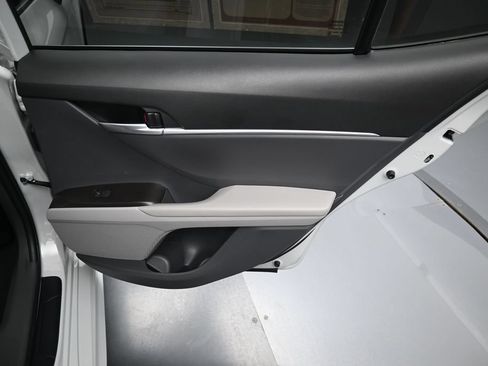 Used 2024 Toyota Camry SE FWD image 31