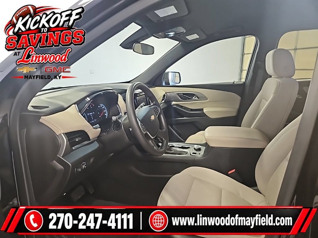 Used 2023 Chevrolet Traverse LS FWD image 10