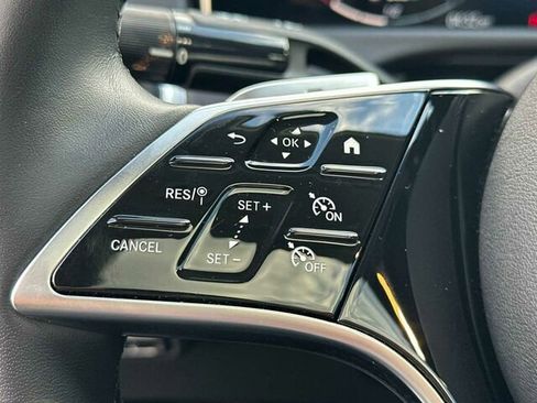 Used 2025 Mercedes-Benz E 350 Sedan image 29