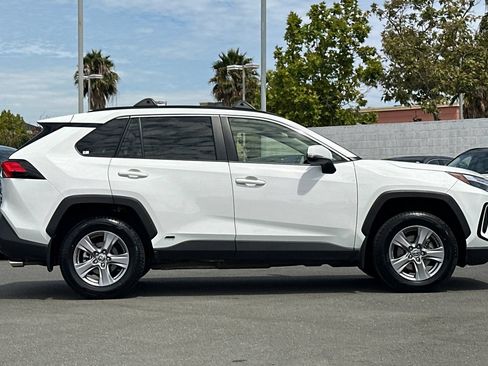 Used 2024 Toyota RAV4 LE AWD/4WD image 3
