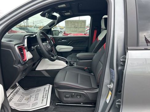 Used 2025 GMC Canyon AT4 w/ AT4X Package image 6