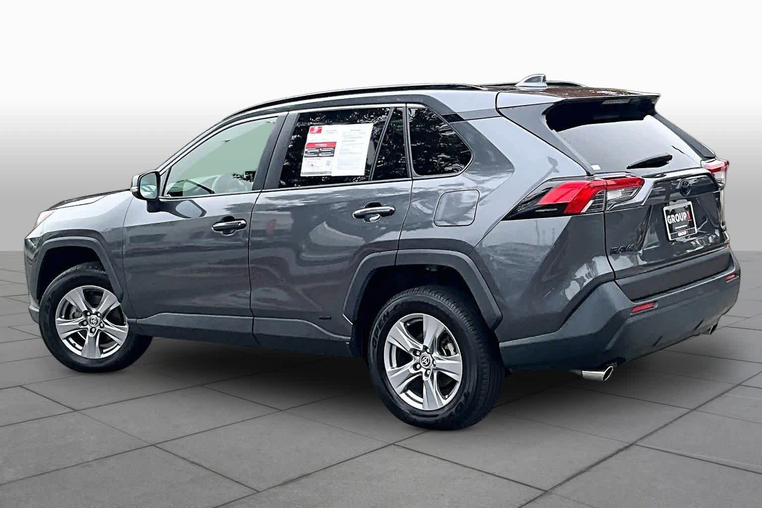 Used 2024 Toyota RAV4 LE AWD/4WD image 12