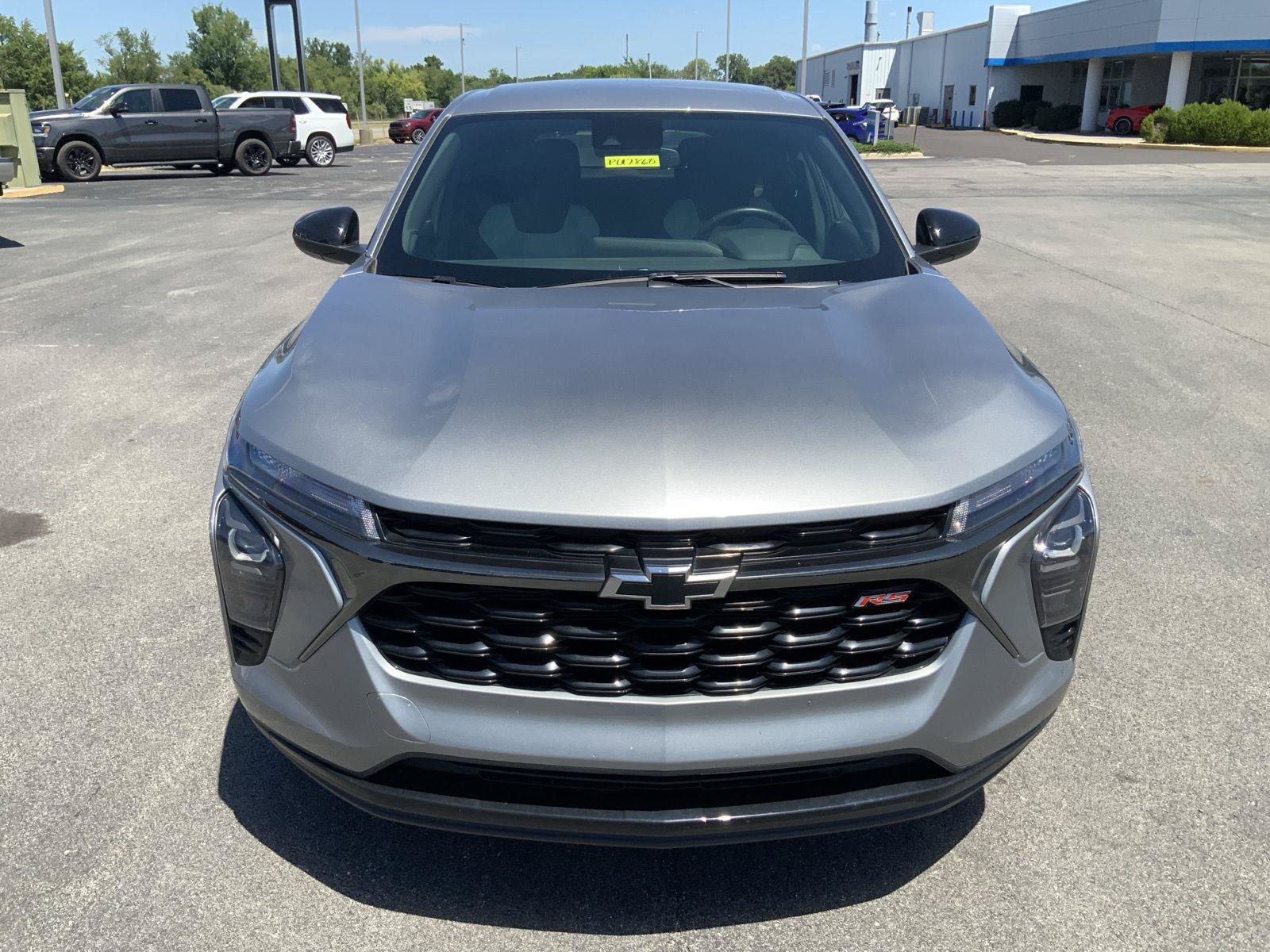 Used 2025 Chevrolet Trax RS w/ Driver Confidence Package FWD image 3