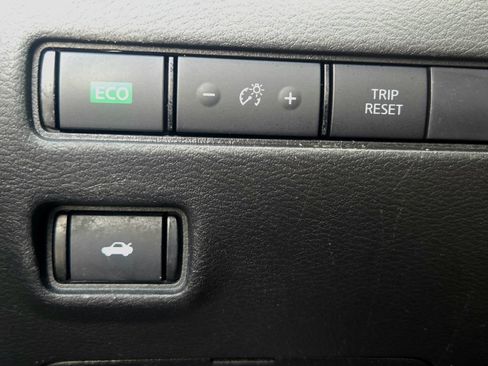 Used 2024 Nissan Sentra SV w/ All-Weather Package FWD image 23
