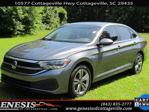 Used 2022 Volkswagen Jetta SE image 1