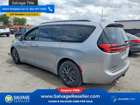 Used 2021 Chrysler Pacifica Touring-L w/ Premium & Safety Sphere Group FWD image 3