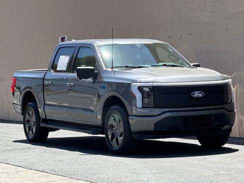 Certified 2025 Ford F150 Lightning Flash AWD/4WD image 9