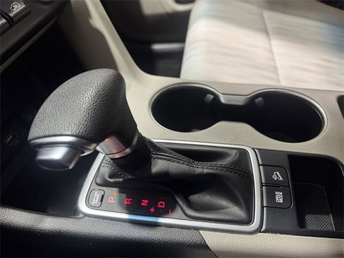 Used 2020 Kia Sportage LX image 25