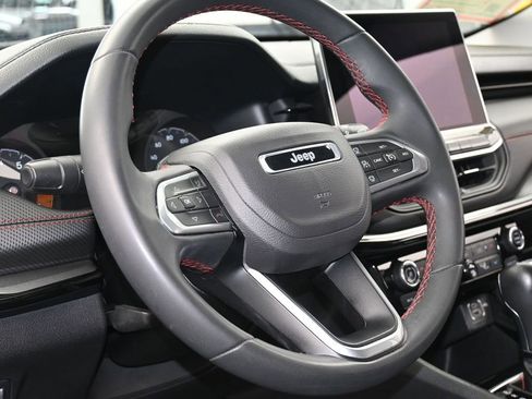 Used 2022 Jeep Compass Trailhawk image 13