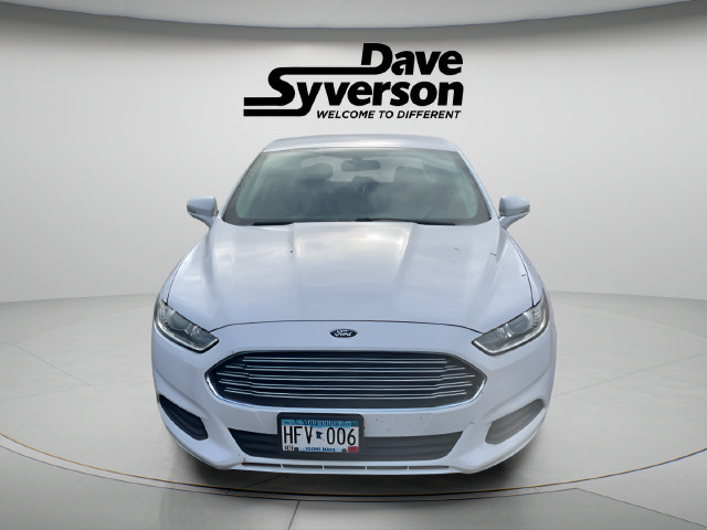 Used 2013 Ford Fusion SE FWD image 2