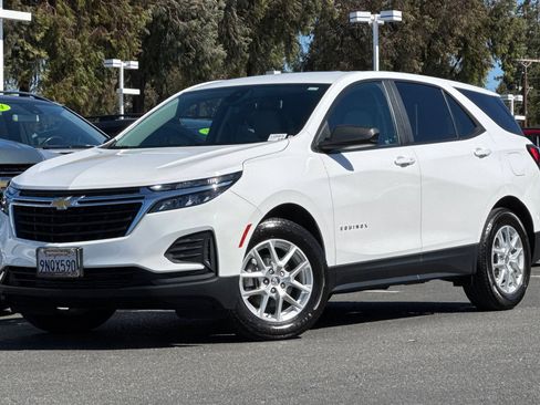 Used 2024 Chevrolet Equinox LS w/ LS Convenience Package FWD image 9