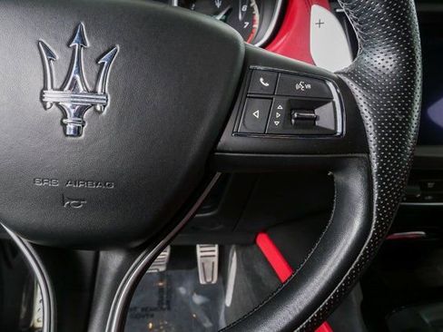 Used 2019 Maserati Levante S GranSport image 12