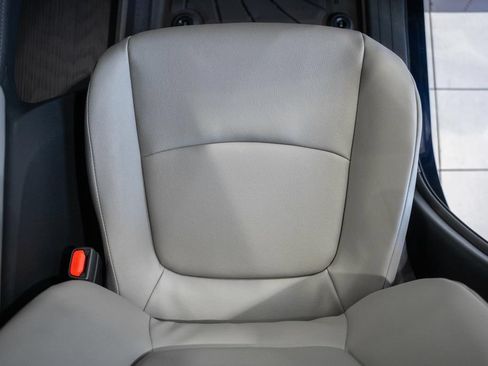 New 2026 Toyota Sienna XLE FWD image 31