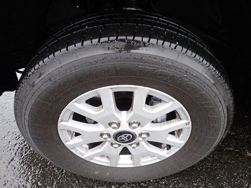 Used 2026 Toyota Tacoma SR5 image 9