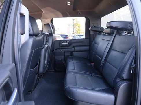 Used 2021 Chevrolet Silverado 2500 Custom w/ Custom Value Package image 8