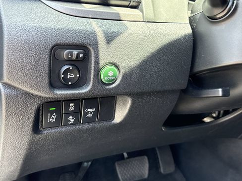 Used 2024 Honda Ridgeline Sport image 16
