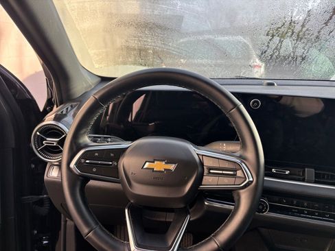 Used 2025 Chevrolet Equinox LT image 34