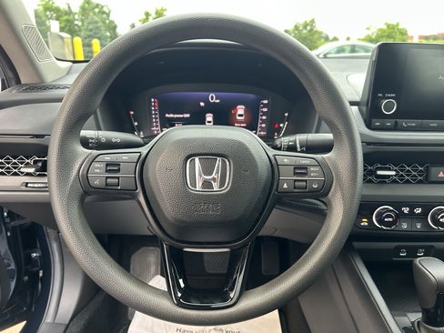 Used 2024 Honda Accord EX image 19
