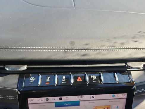 Used 2023 Jeep Grand Cherokee L Overland image 34