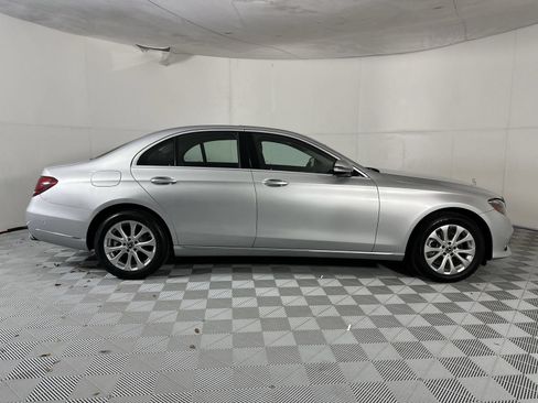 Used 2018 Mercedes-Benz E 300 4MATIC w/ Premium 2 Package (Q02) image 9