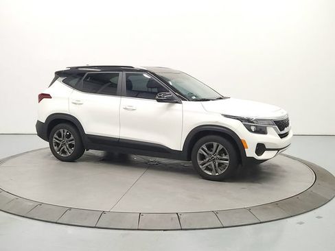 Used 2022 Kia Seltos S FWD image 9
