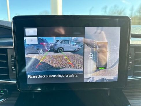 Used 2021 Ford Explorer Limited w/ Equipment Group 301A image 16