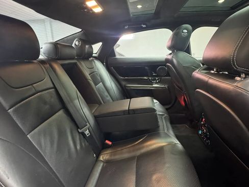 Used 2015 Jaguar XJ RWD image 30