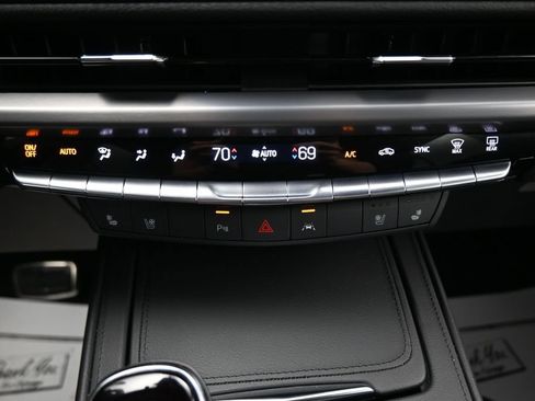 Used 2025 Cadillac XT4 Sport FWD image 20