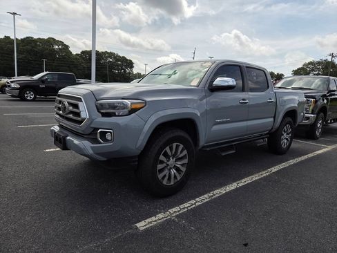 Used 2020 Toyota Tacoma Limited AWD/4WD image 3