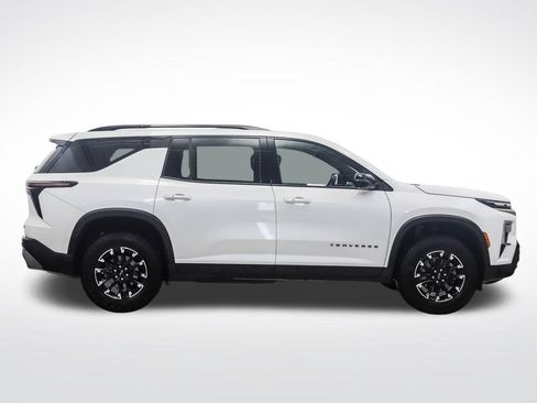 Used 2025 Chevrolet Traverse Z71 w/ Driver Confidence Package AWD/4WD image 6