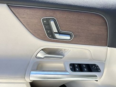 Used 2023 Mercedes-Benz GLA 250 4MATIC w/ Premium Package image 20