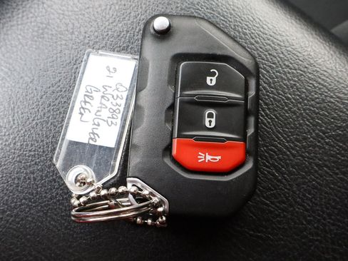 Used 2021 Jeep Wrangler Unlimited Sport image 31