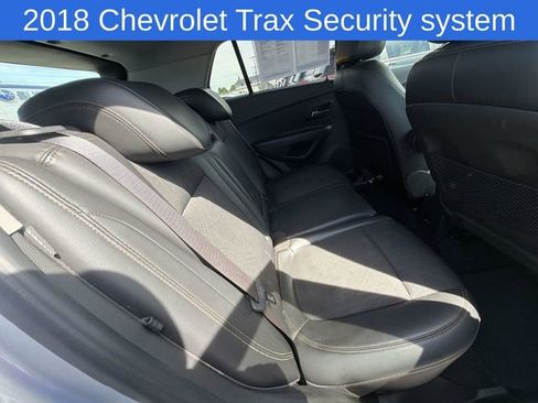 Used 2018 Chevrolet Trax LT w/ LT Convenience Package AWD/4WD image 23