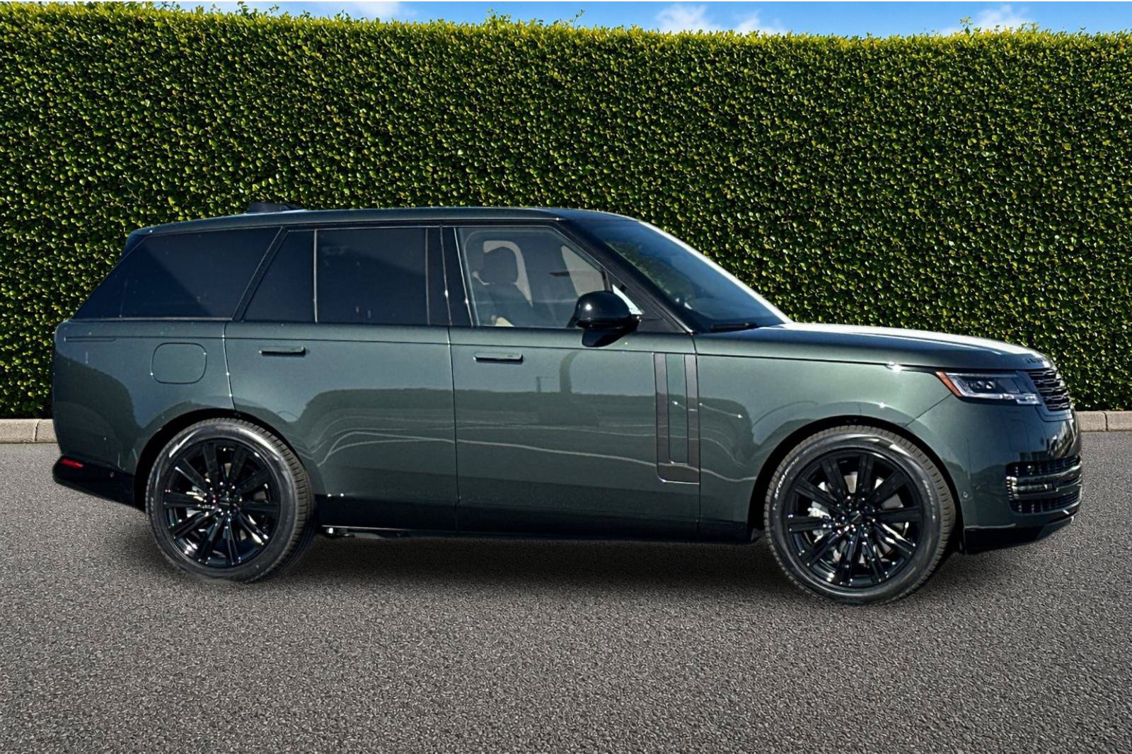 New 2026 Land Rover Range Rover SE AWD/4WD image 7
