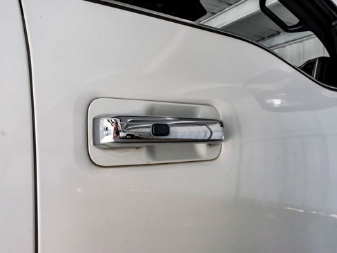 Used 2022 Ford F250 Platinum w/ FX4 Off-Road Package image 41