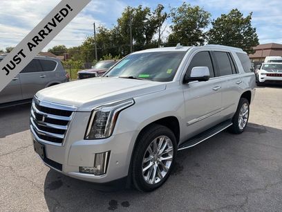 Used 2017 Cadillac Escalade Luxury