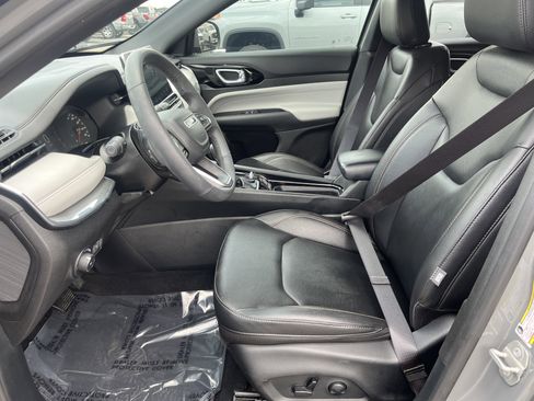 Used 2024 Jeep Compass Limited AWD/4WD image 14